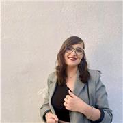 Soy una psicóloga con formación especializada en infancia, adolescencia y atención temprana, apasionada por la educación.